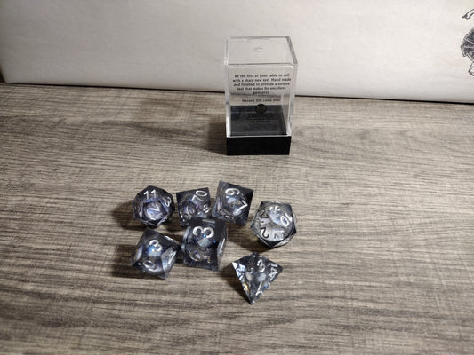 Chronicle RPG Accessories: 7CT Liquid Core Polyhedral Dice Set